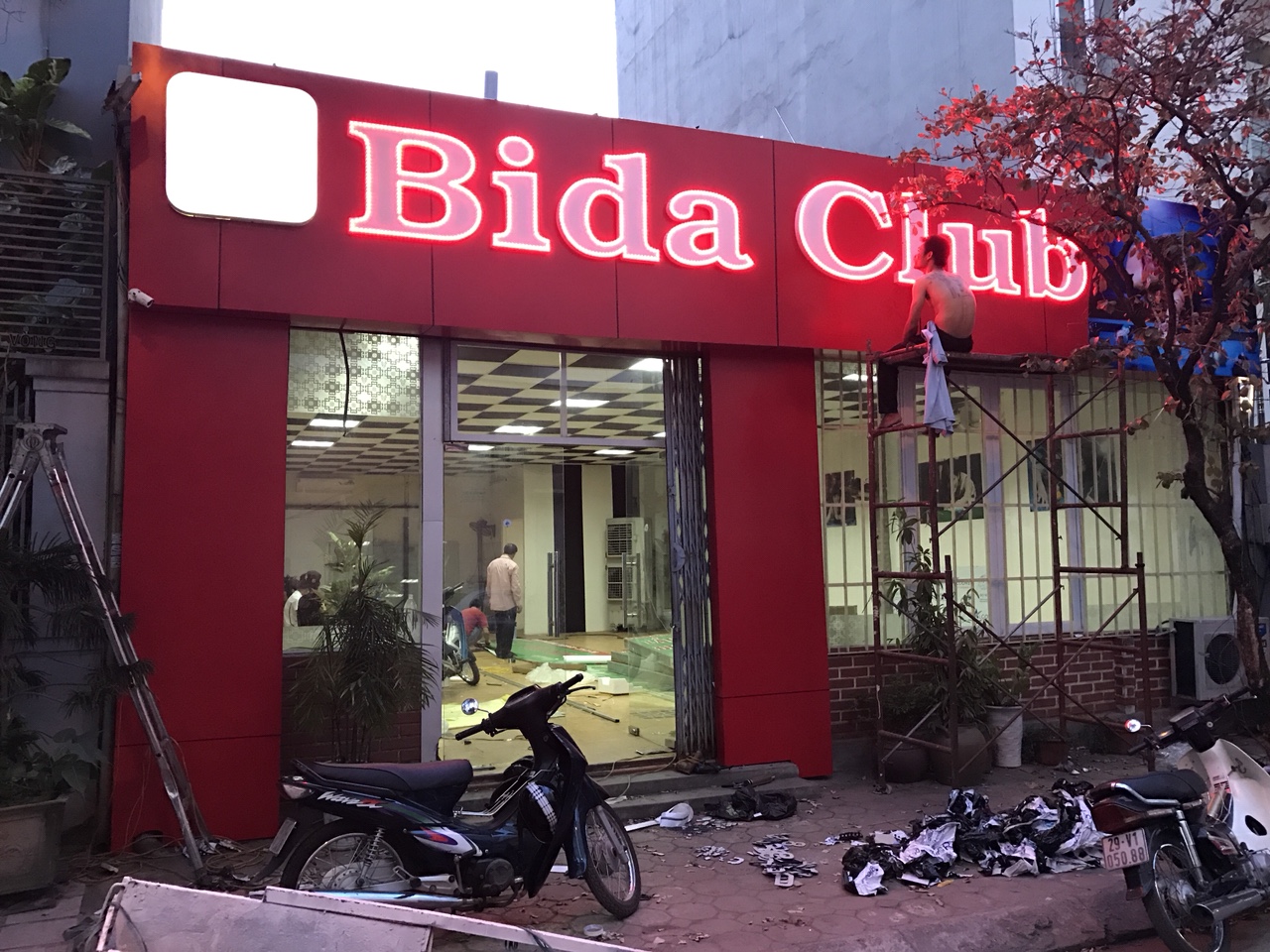 BẢNG HIỆU BIDA